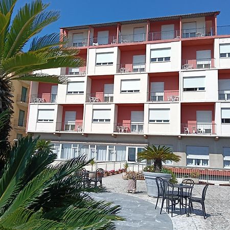 Hotel Robinia Imperia Buitenkant foto